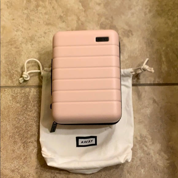 poshmark away luggage